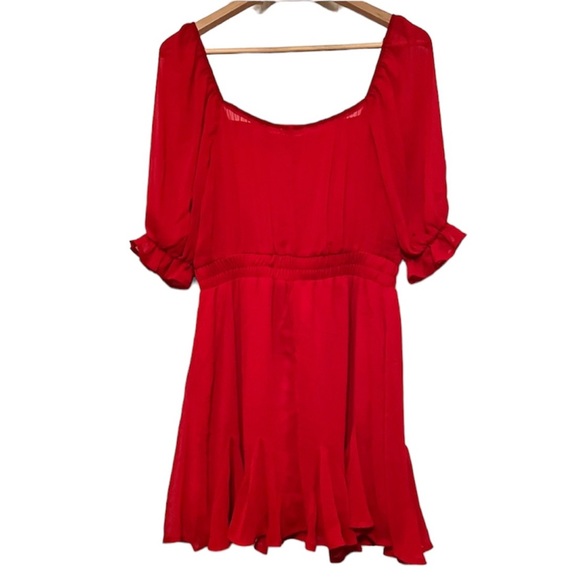 Francesca’s red dress - Picture 2 of 5